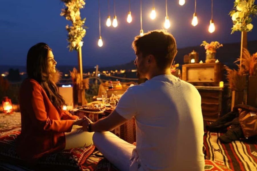 Romantic Concept Dinner in the Valley